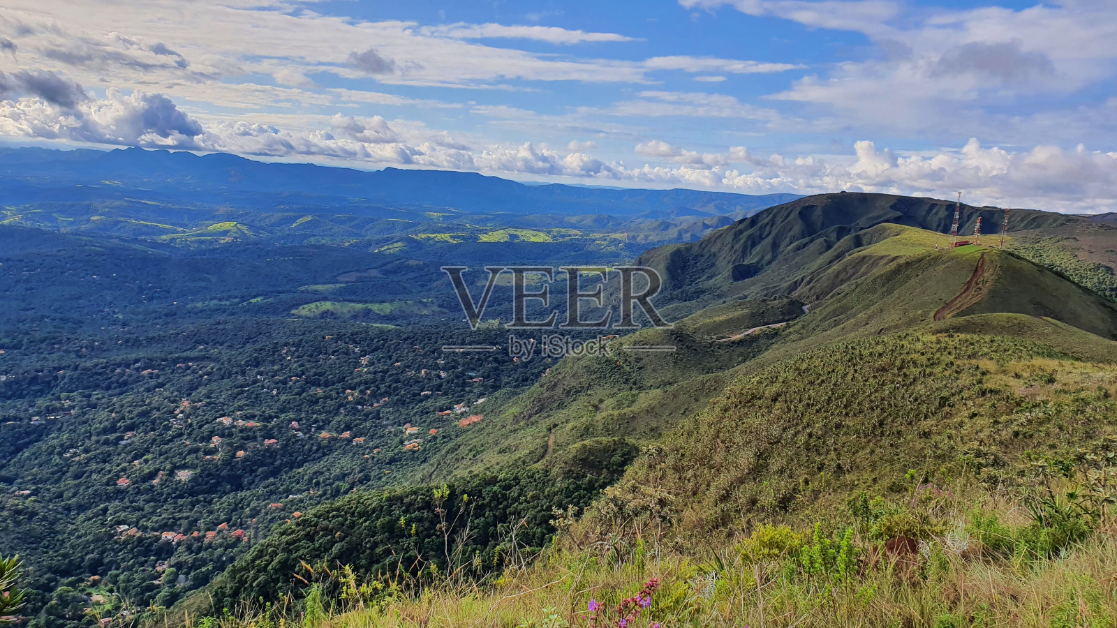 从山顶上看到的美景照片摄影图片