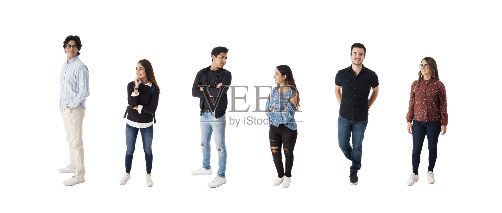 拉丁学生们站在那里互相看着照片摄影图片