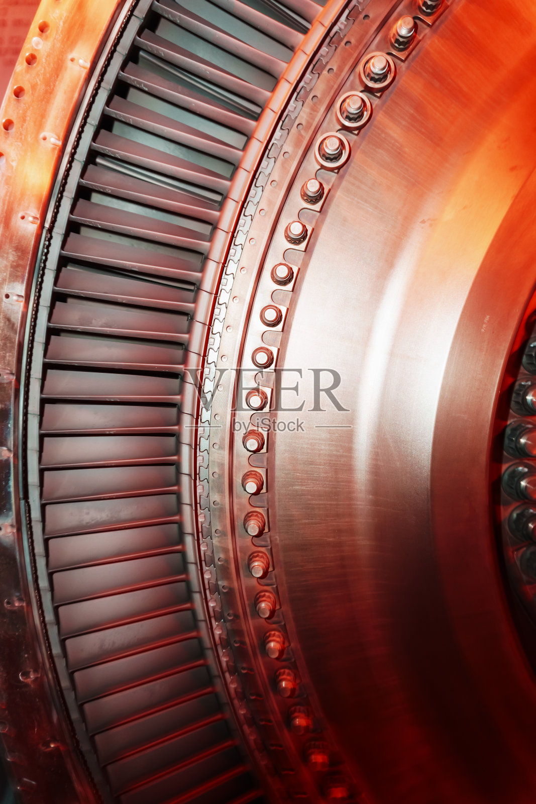 涡轮发电机转子叶片和盘，内部视图。照片摄影图片