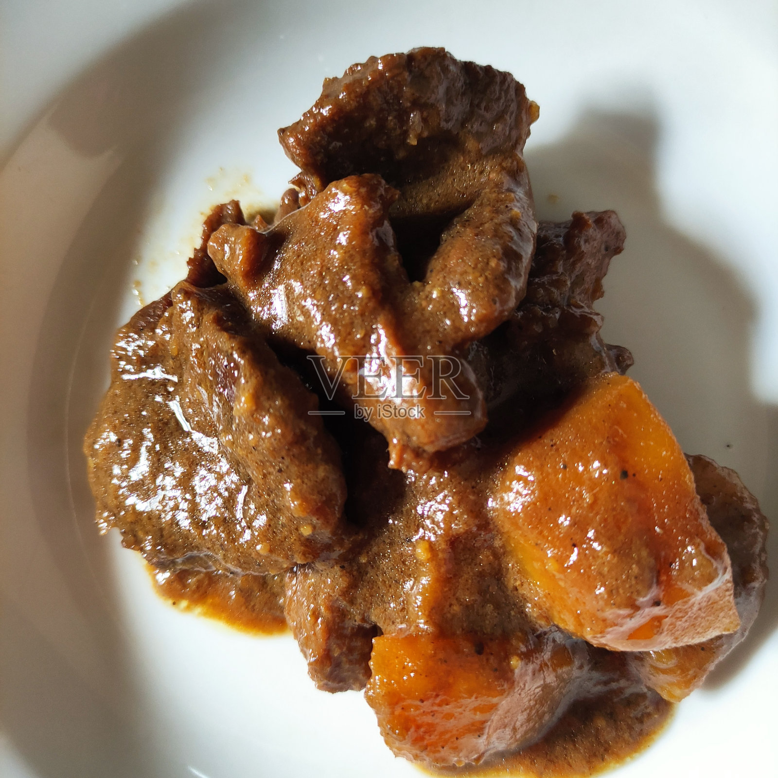 印尼传统菜肴之一，有牛肉和克伦唐。尝过各种香料和甜味吗照片摄影图片