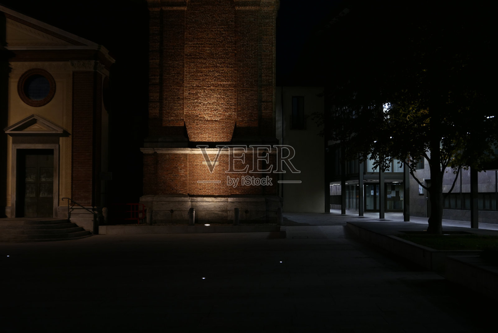 城市的夜晚照片摄影图片