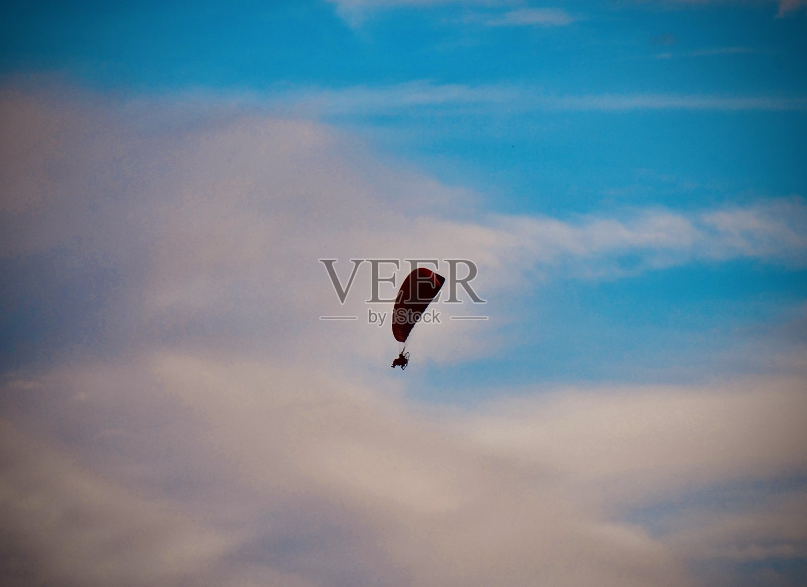 机动降落伞飙升照片摄影图片