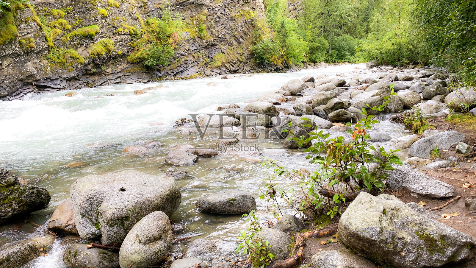 海切尔山口，阿拉斯加小苏斯蒂纳河照片摄影图片