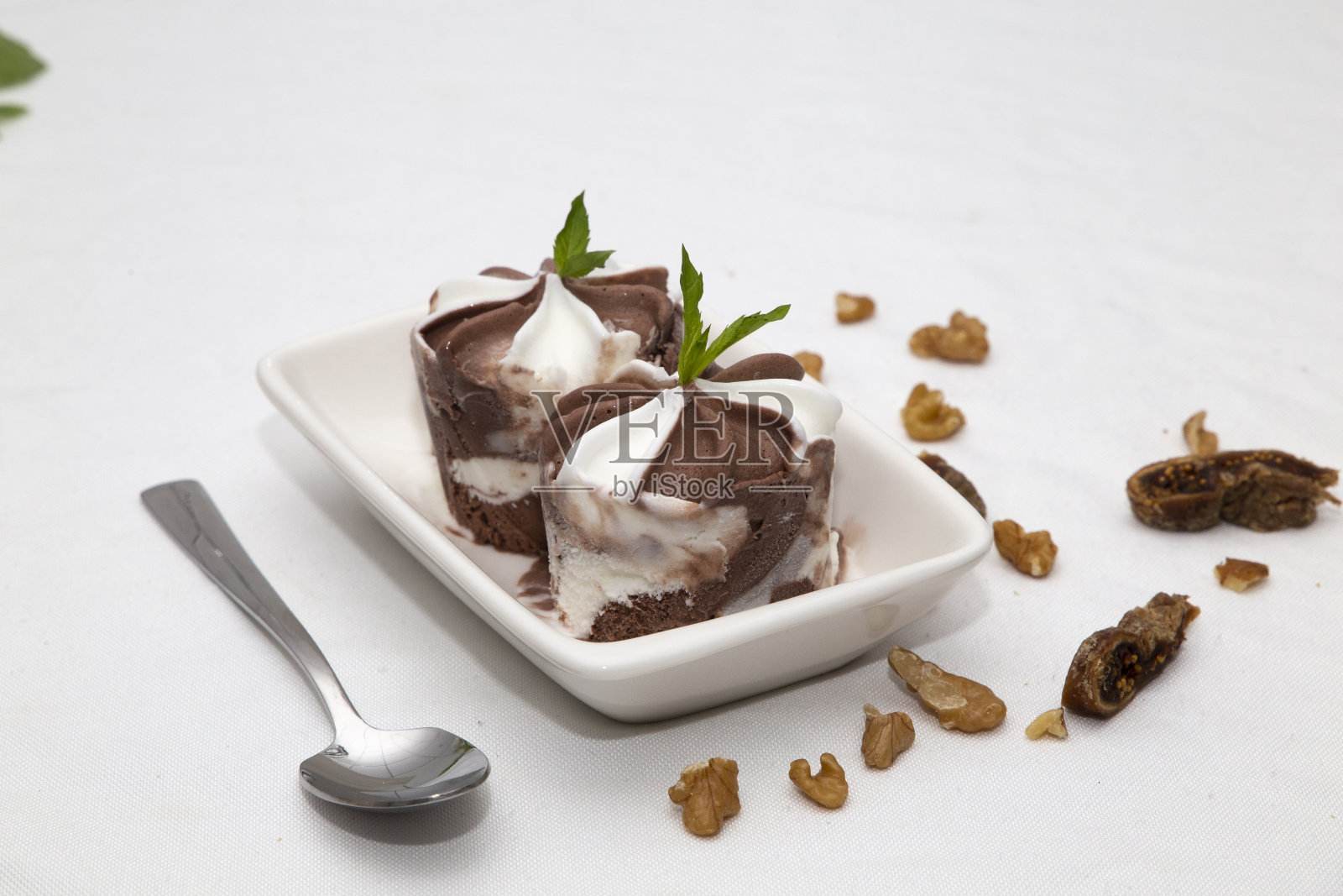 甜点盘子照片摄影图片