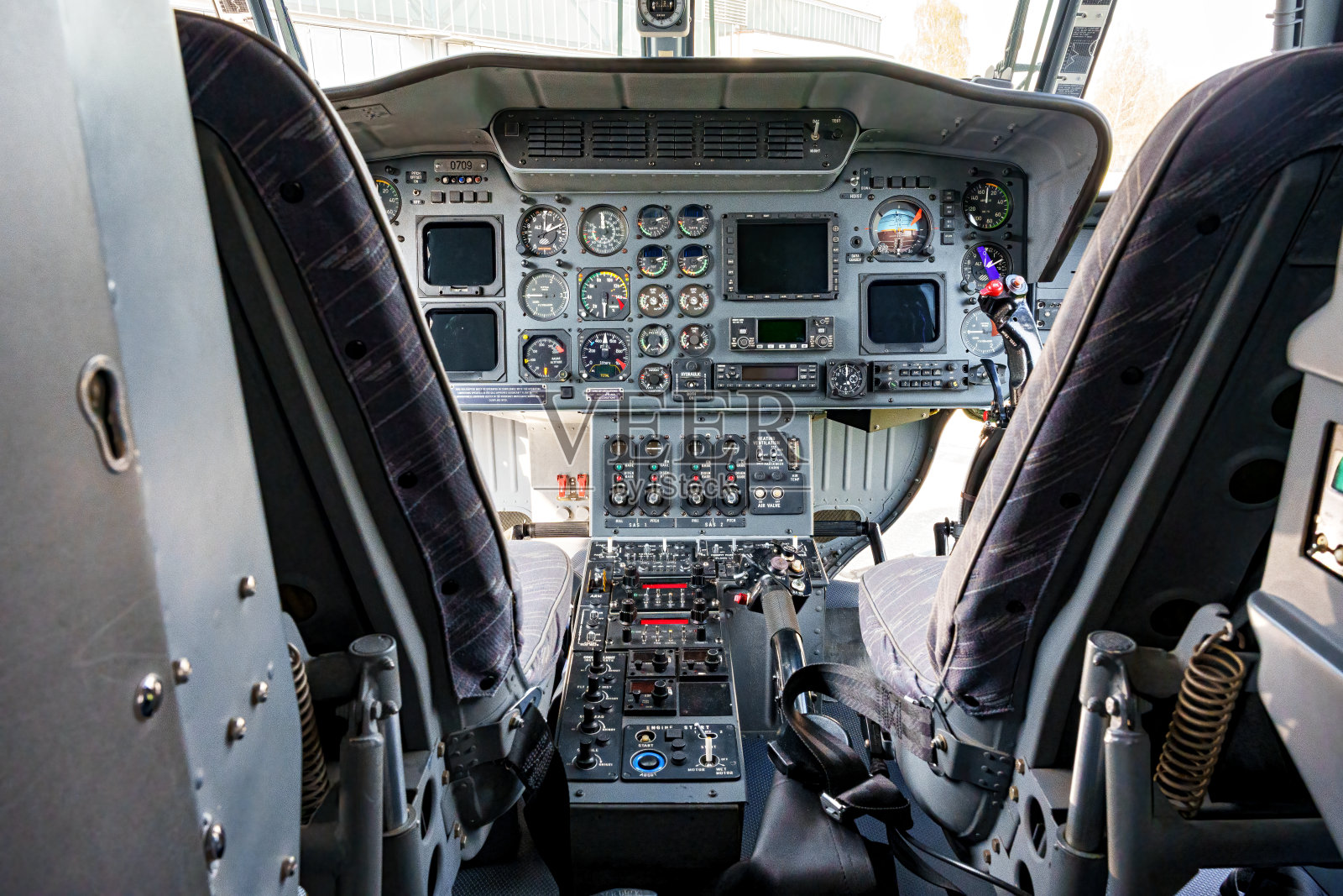 PZL W-3索科尔是一种中型、双发、多用途直升机照片摄影图片