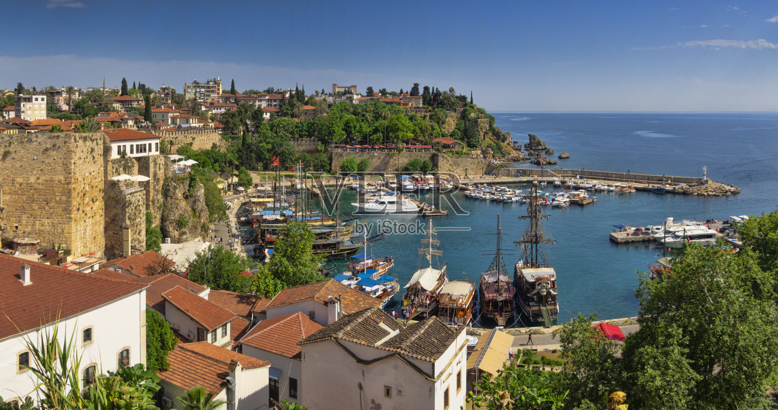 安塔利亚老城的古港口照片摄影图片