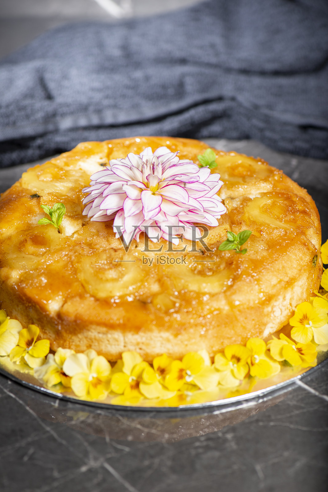 乱七八糟的凤梨酥照片摄影图片