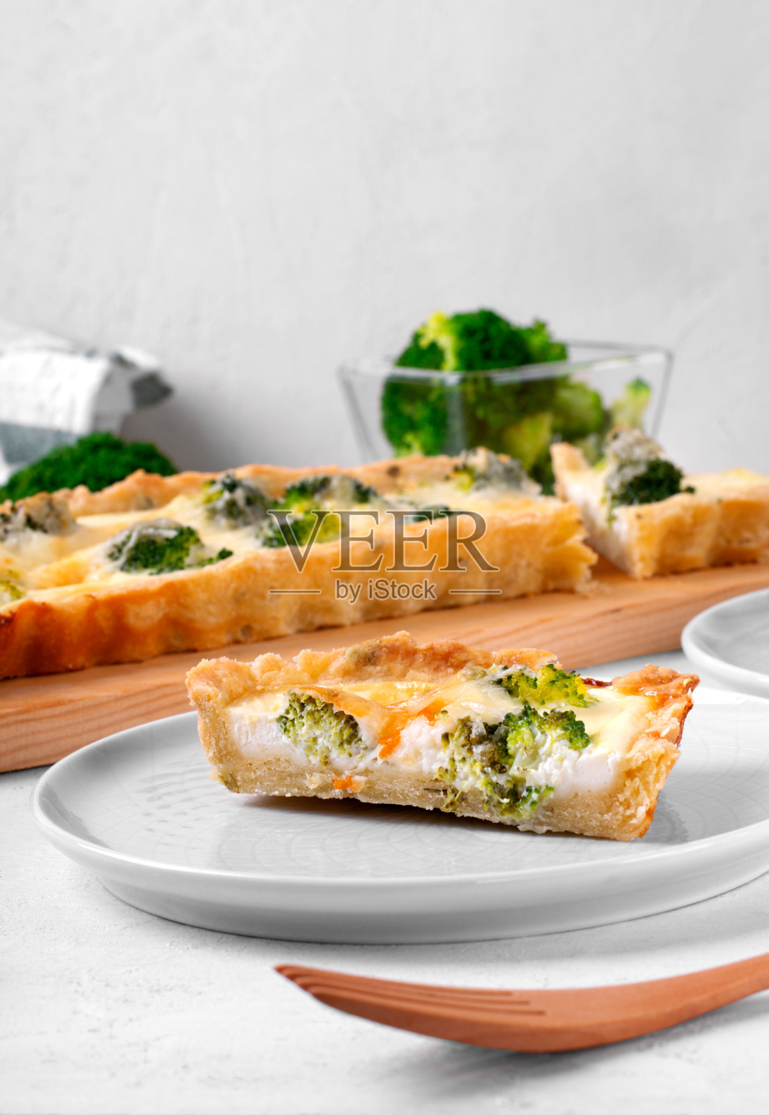 一块西兰花挞照片摄影图片