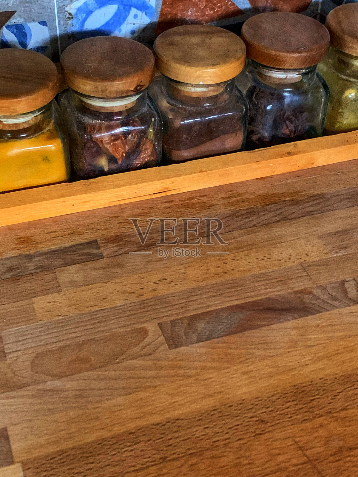 有复制空间的香料罐照片摄影图片