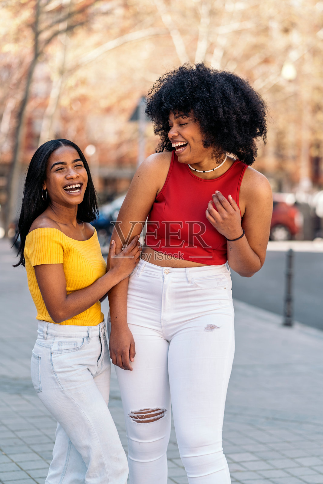 快乐的非洲朋友肖像照片摄影图片