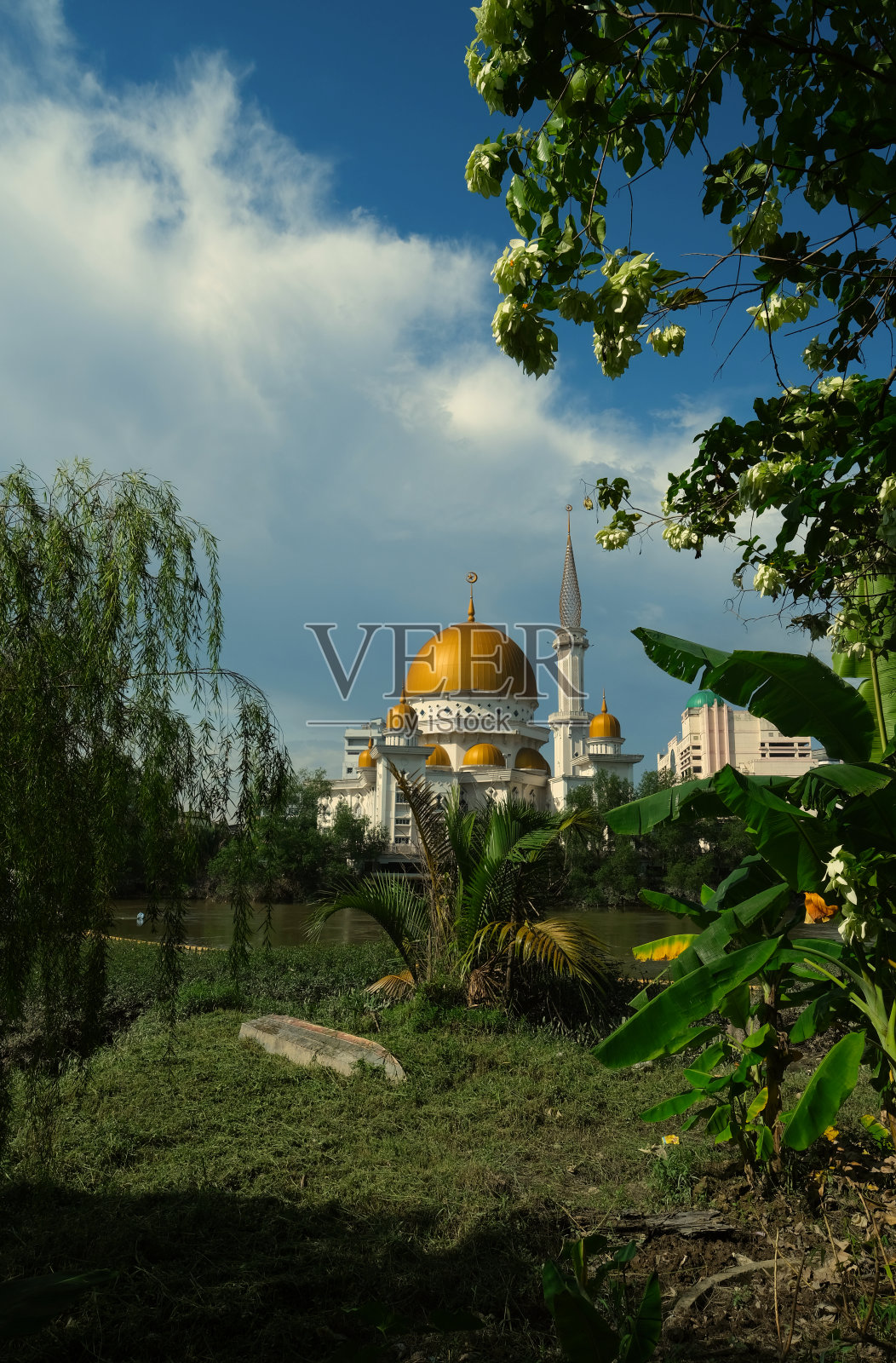 金色穹顶清真寺照片摄影图片