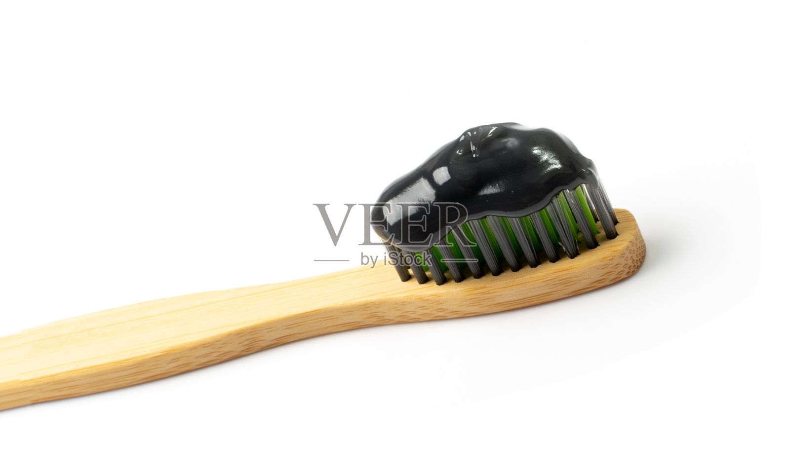 黑煤牙膏照片摄影图片