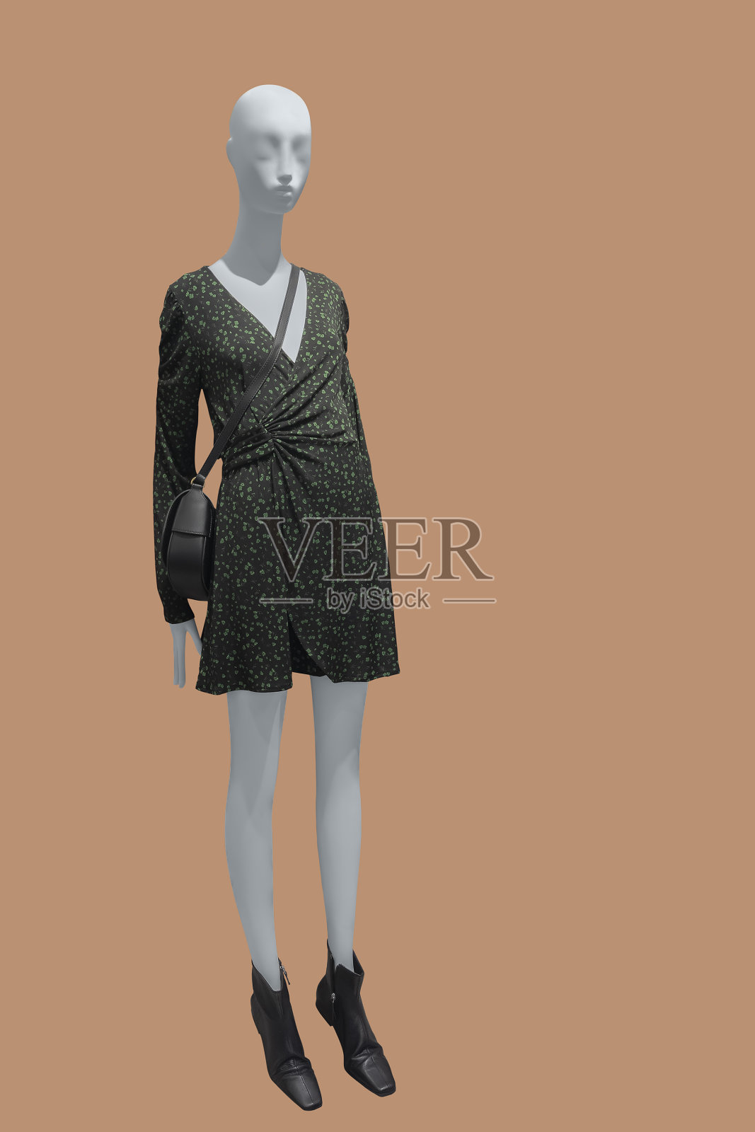 完整的女性人体模型照片摄影图片