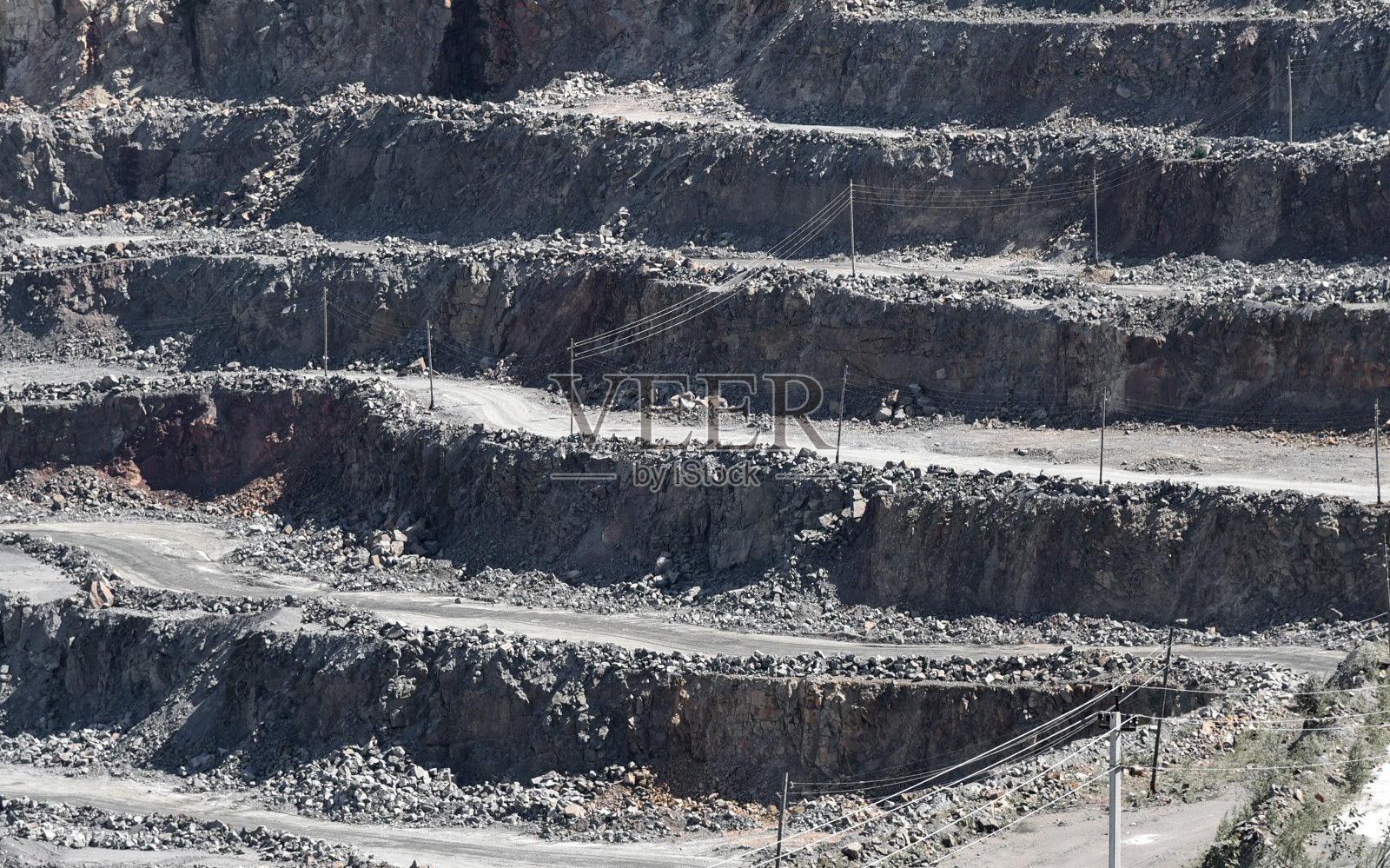 大型采石场的矿层照片摄影图片