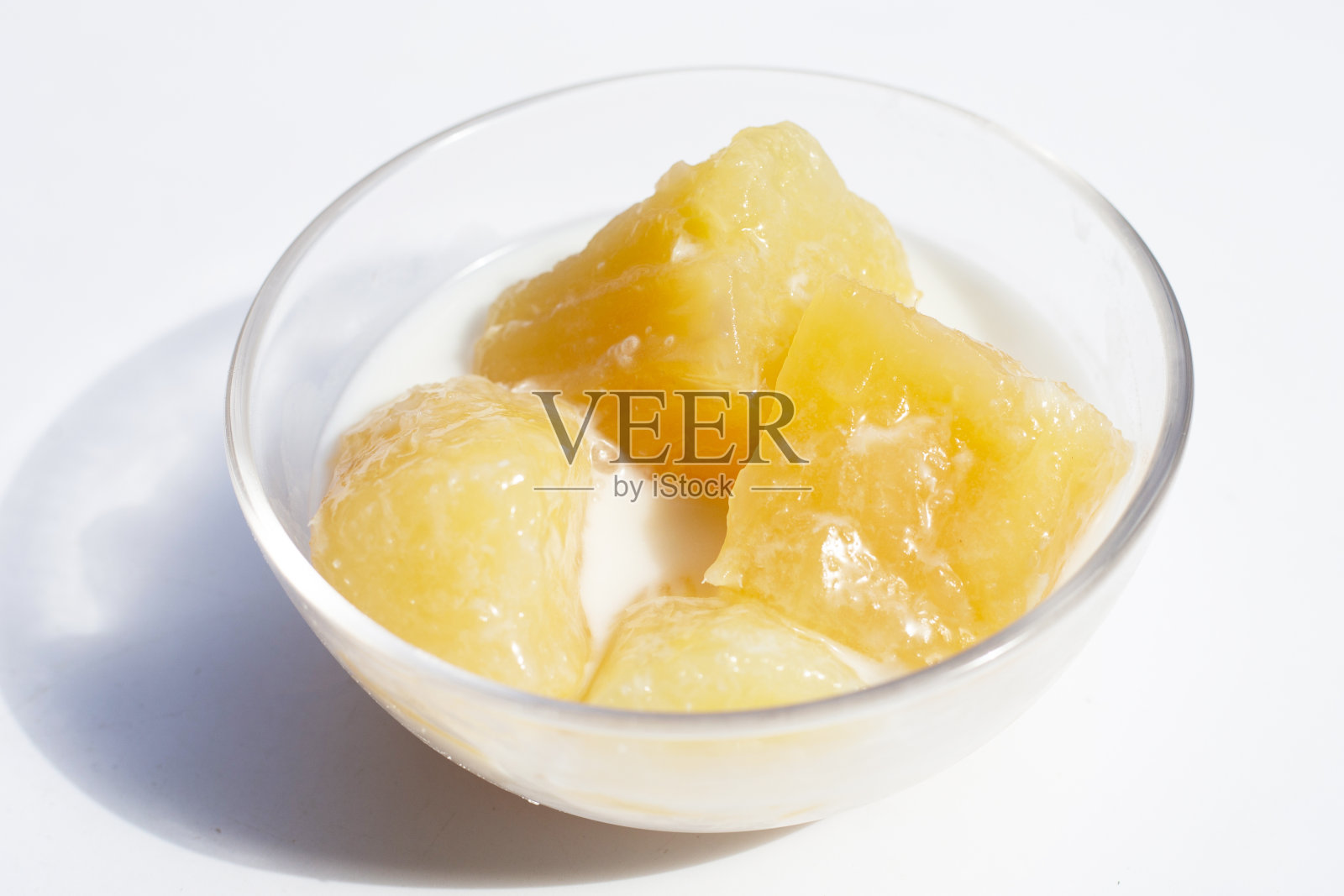 糖浆木薯粉配椰奶照片摄影图片