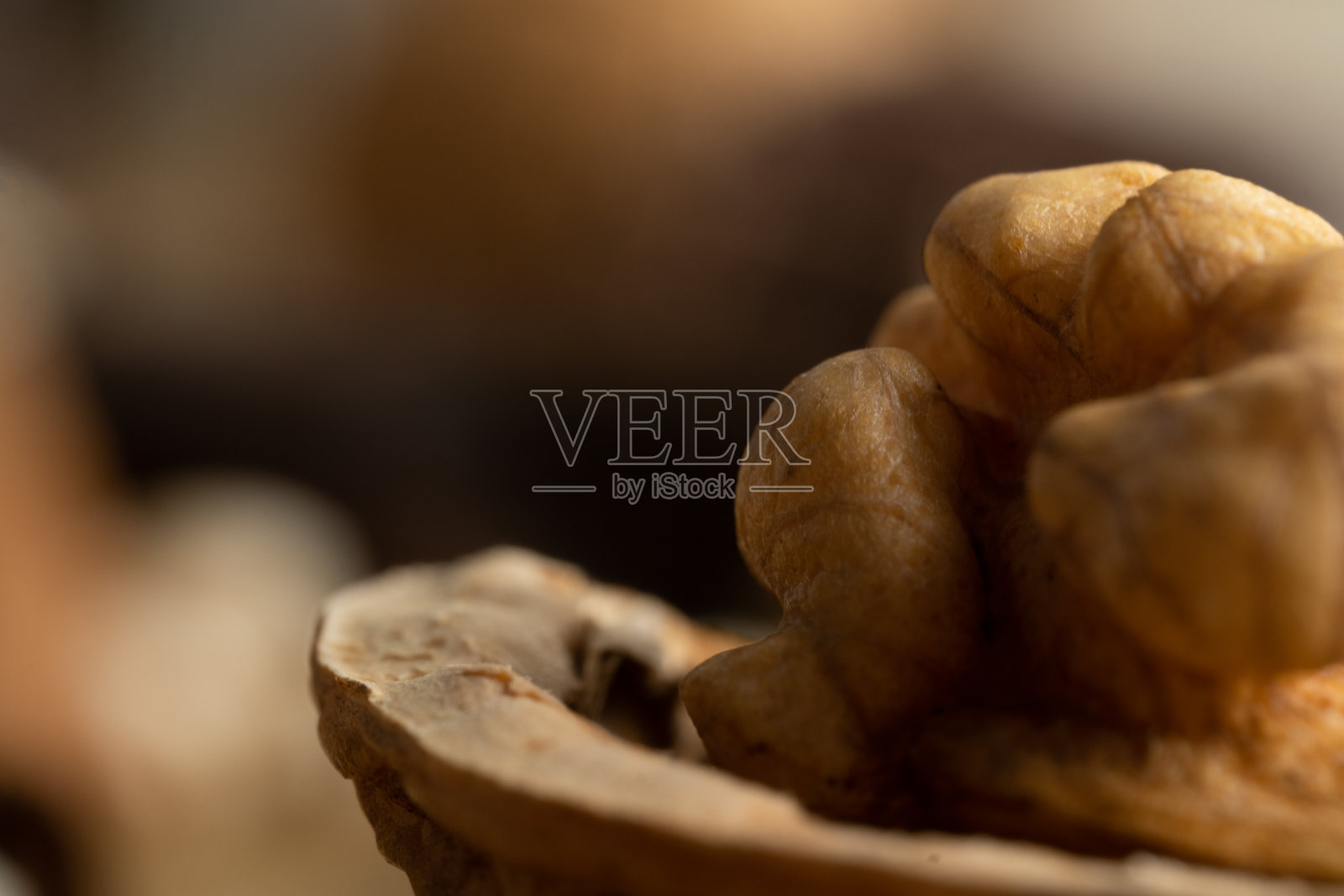 秋天的应季坚果照片摄影图片