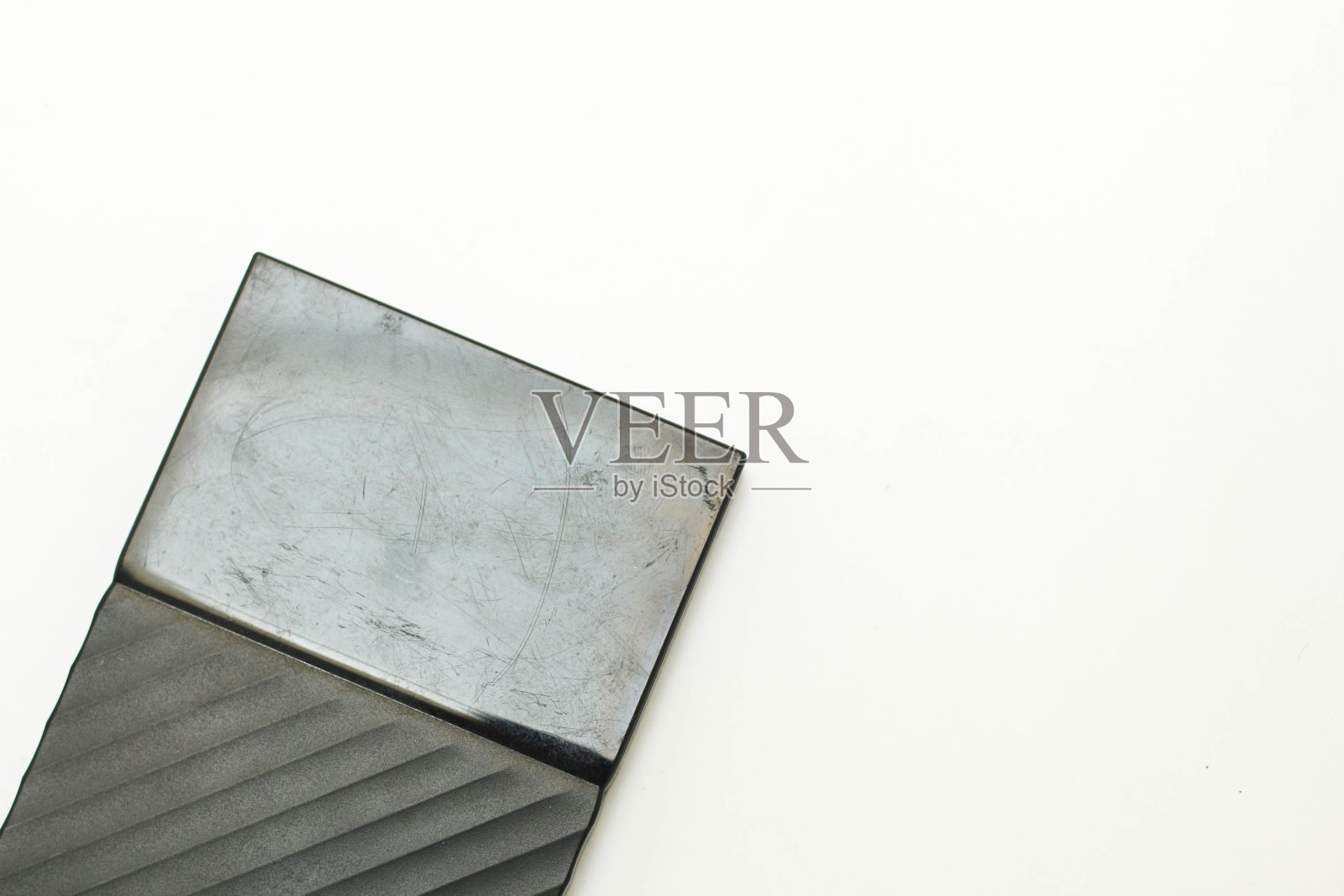 黑色外置硬盘硬盘隔离在白色背景上。本空间照片摄影图片