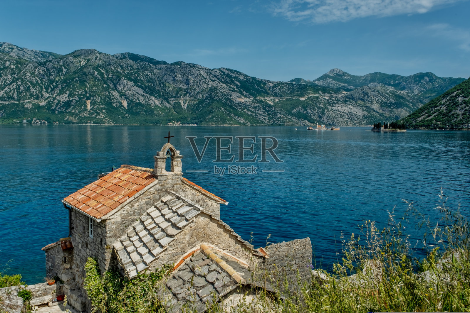 科托尔湾海岸的老教堂照片摄影图片