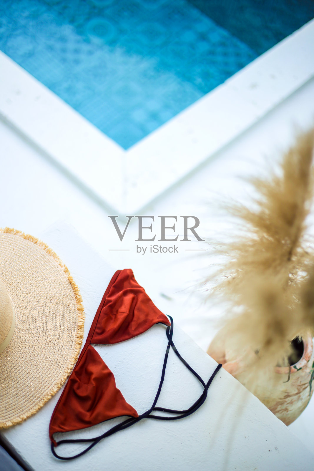 夏天的概念，比基尼和太阳帽照片摄影图片