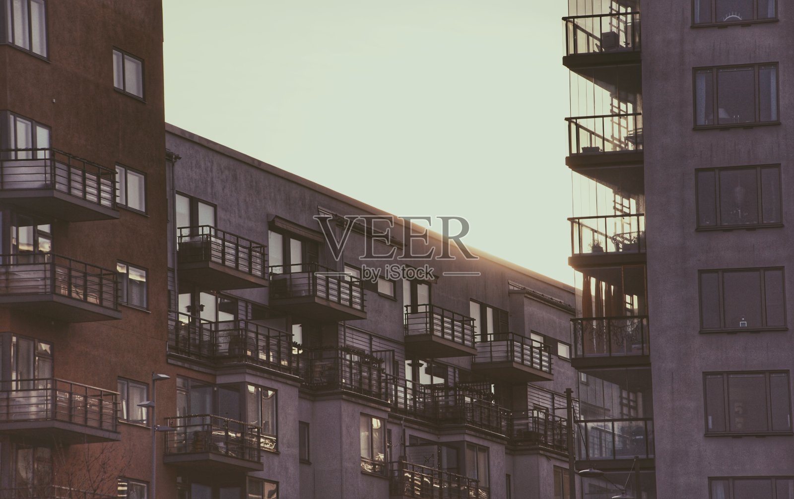 建筑物的低角度视图照片摄影图片