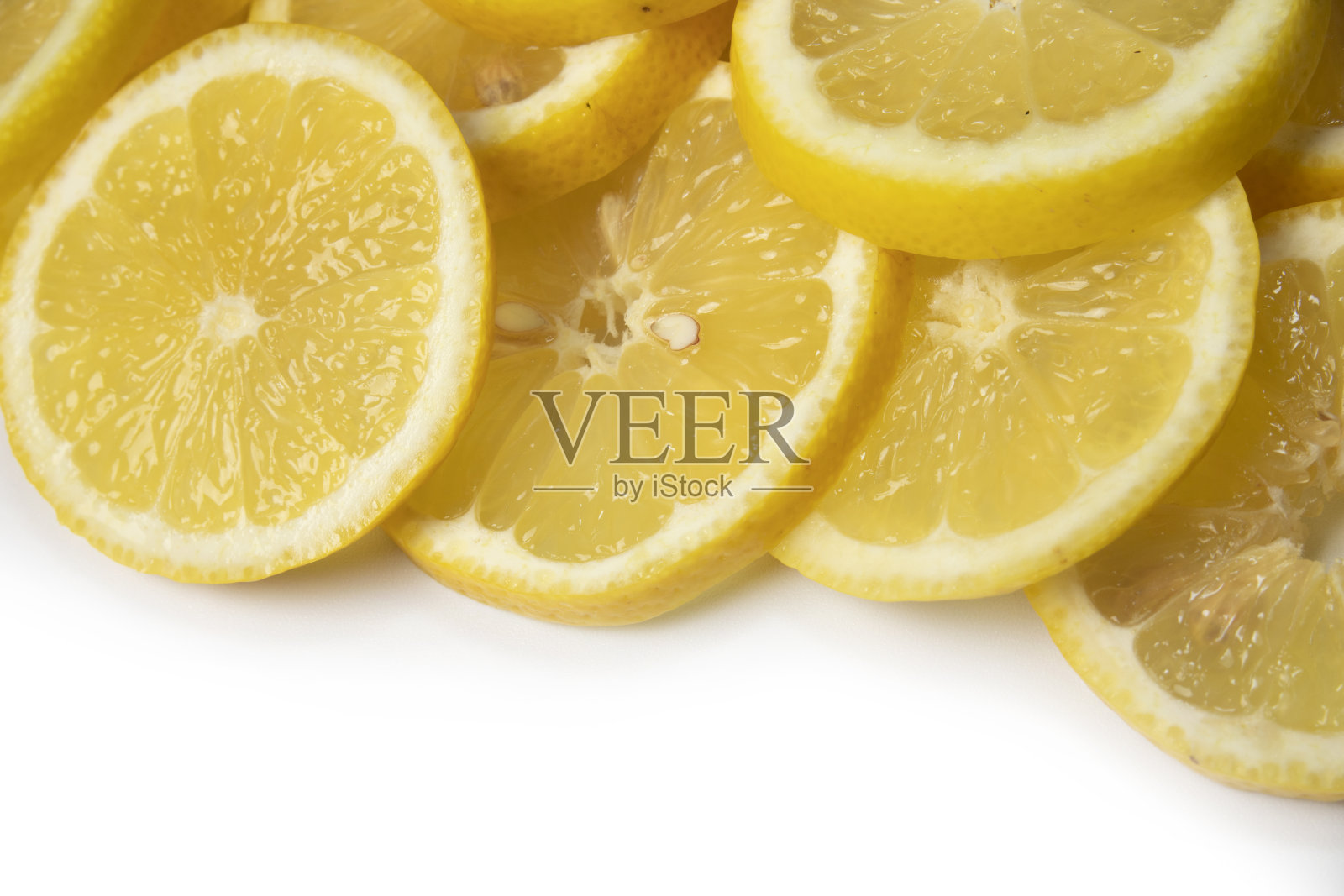 在白色背景上复制重叠的柠檬片照片摄影图片