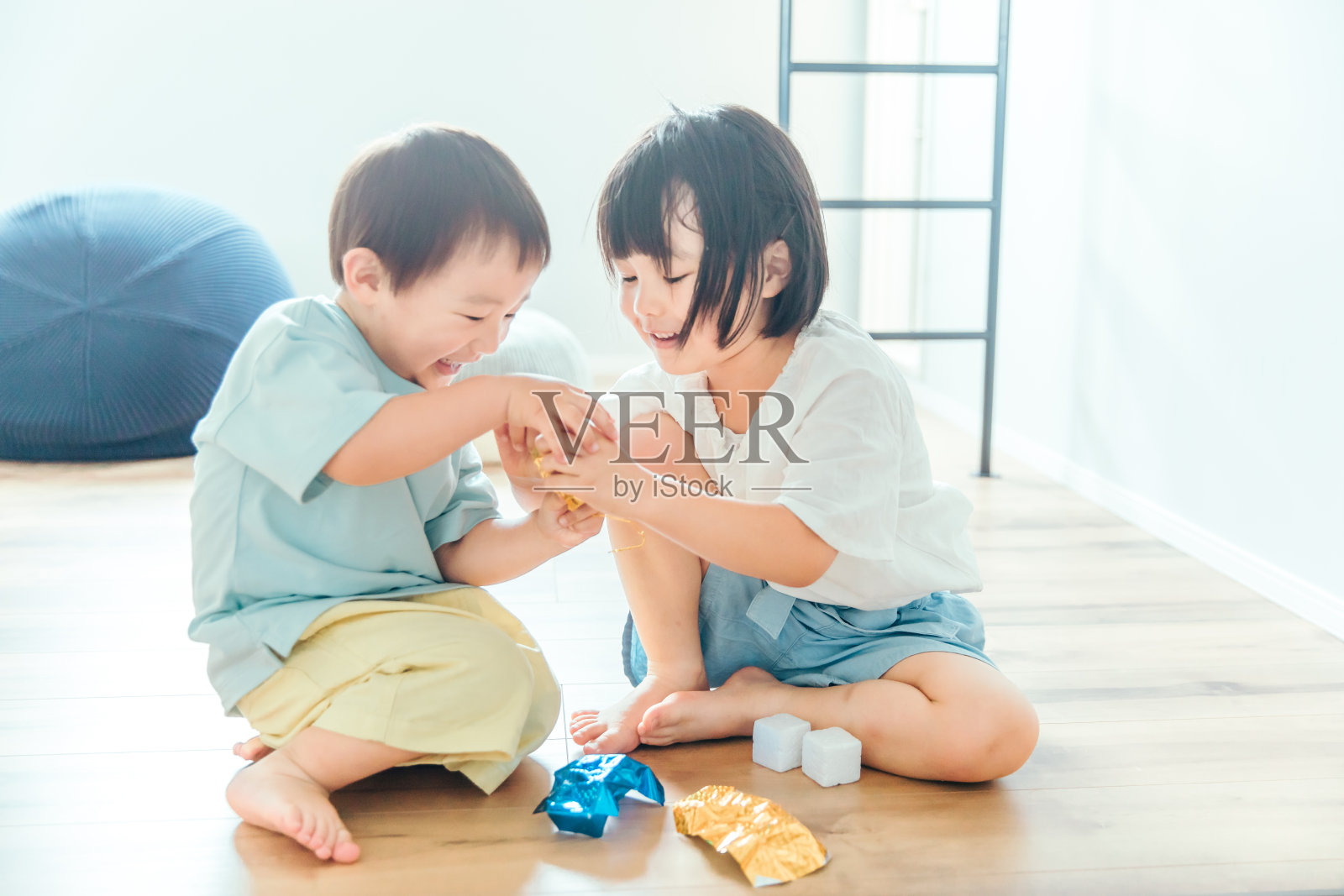 玩耍的孩子好照片摄影图片