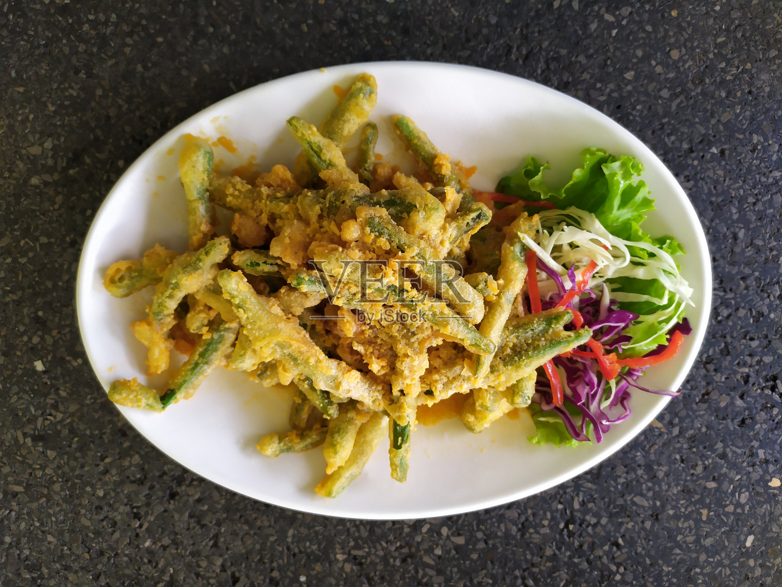 咸蛋豆照片摄影图片