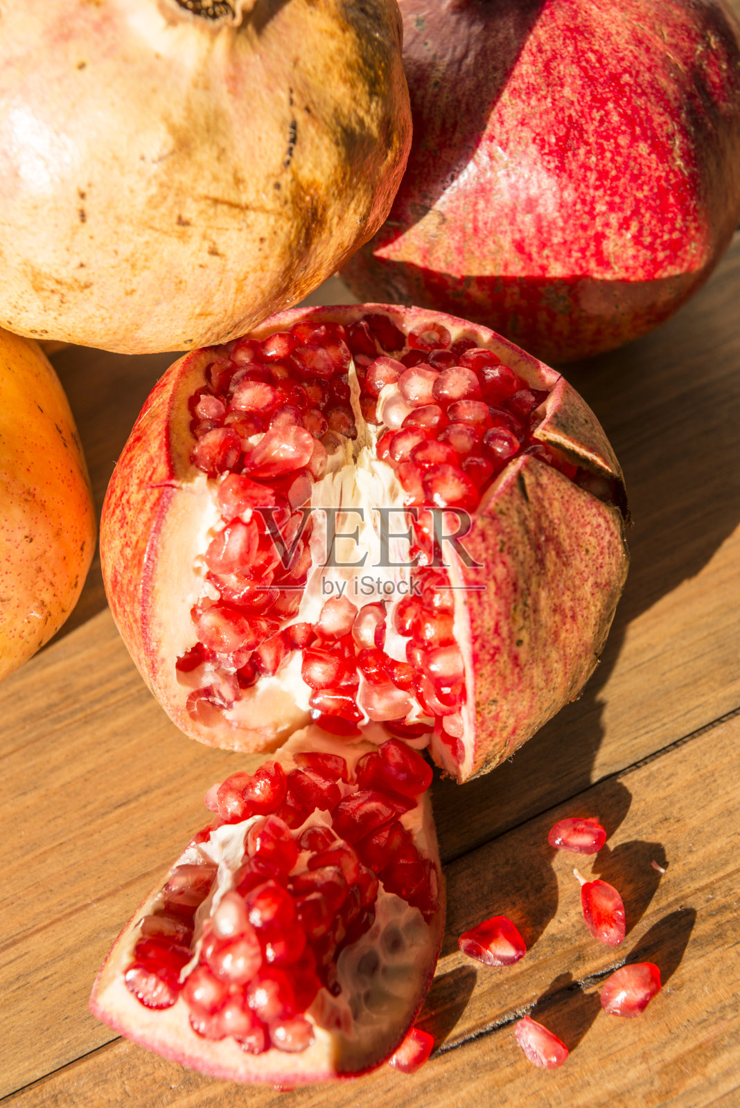 石榴静物照片摄影图片