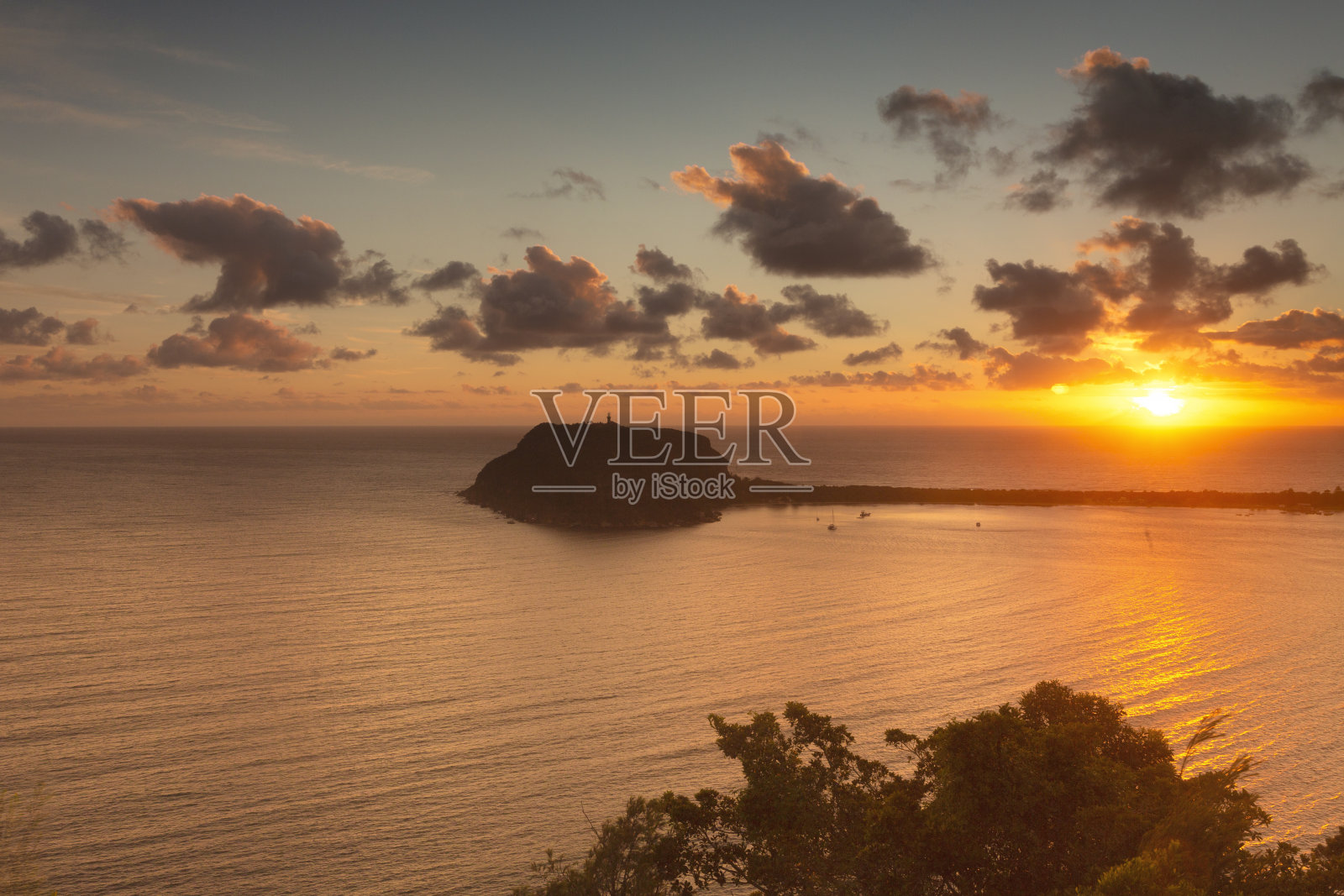 棕榈滩和巴伦乔伊灯塔的日出照片摄影图片