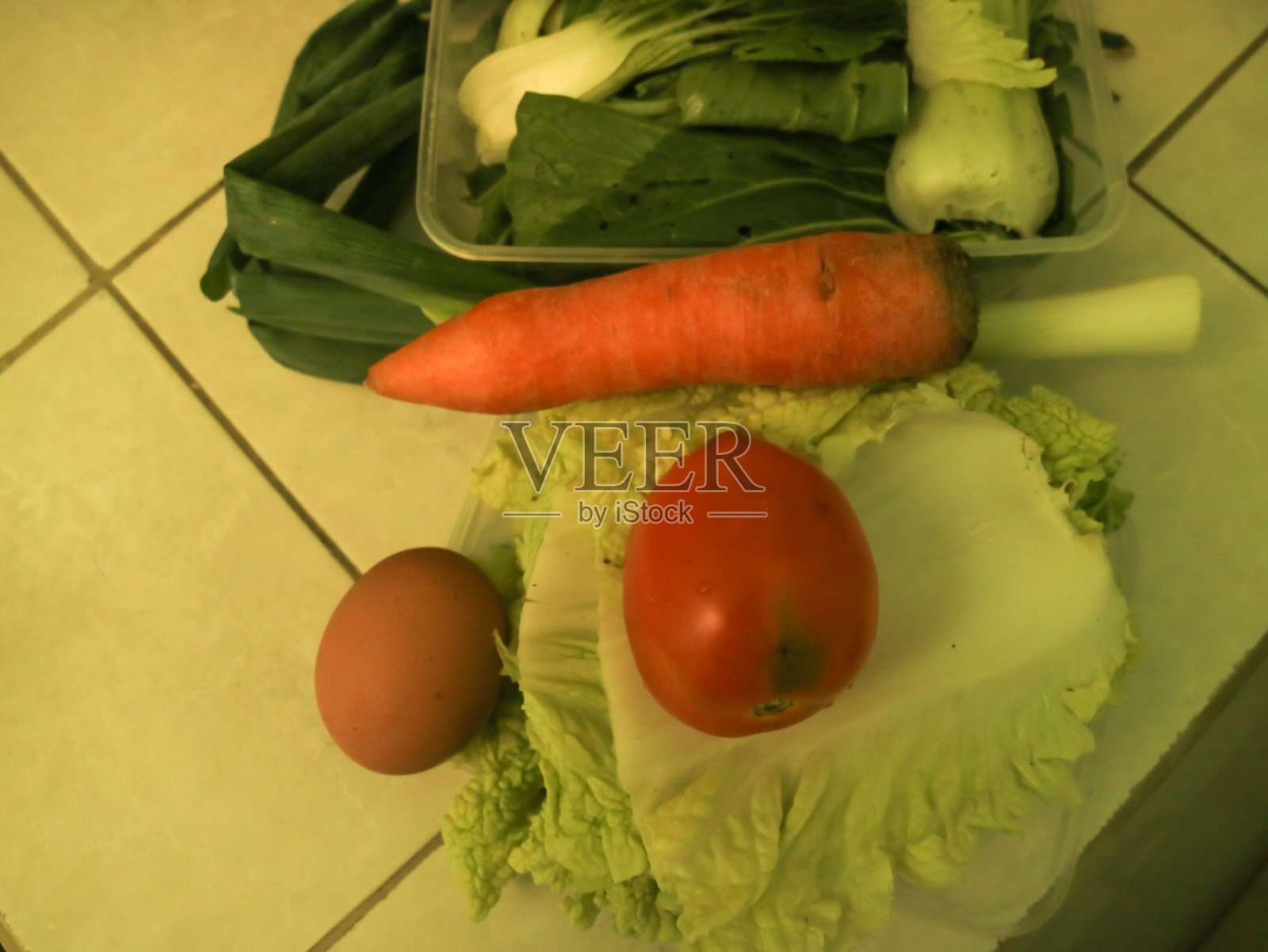 厨房里的各种蔬菜都准备好了。照片摄影图片