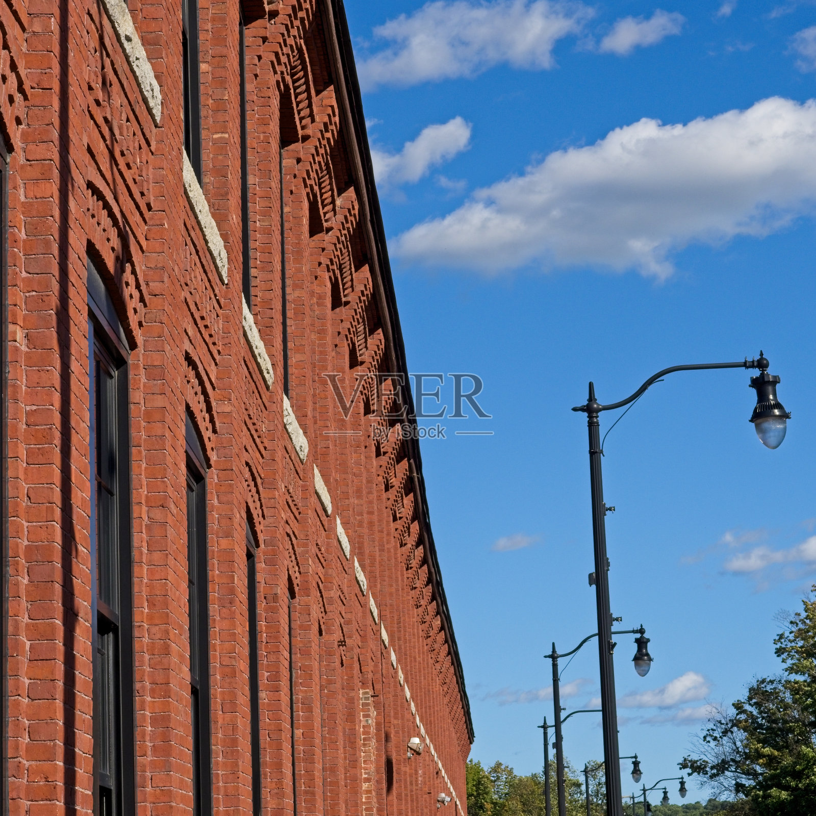 旧磨坊改造成公寓的华丽砖砌细节照片摄影图片