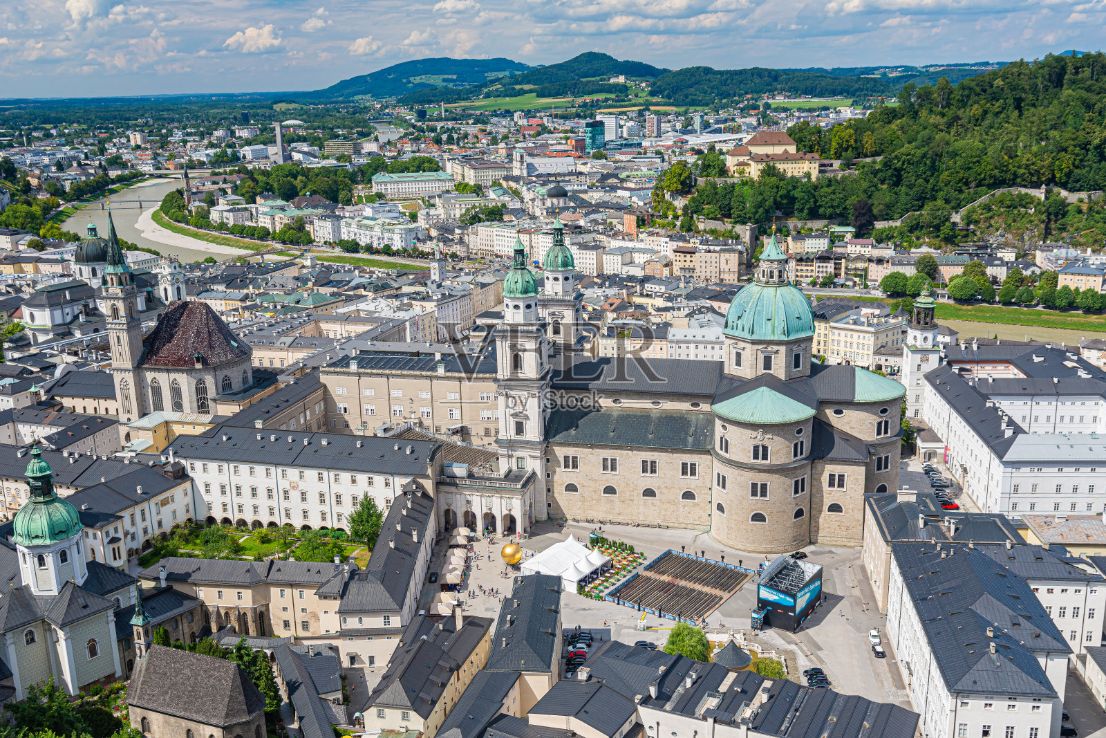 萨尔斯堡从上面照片摄影图片