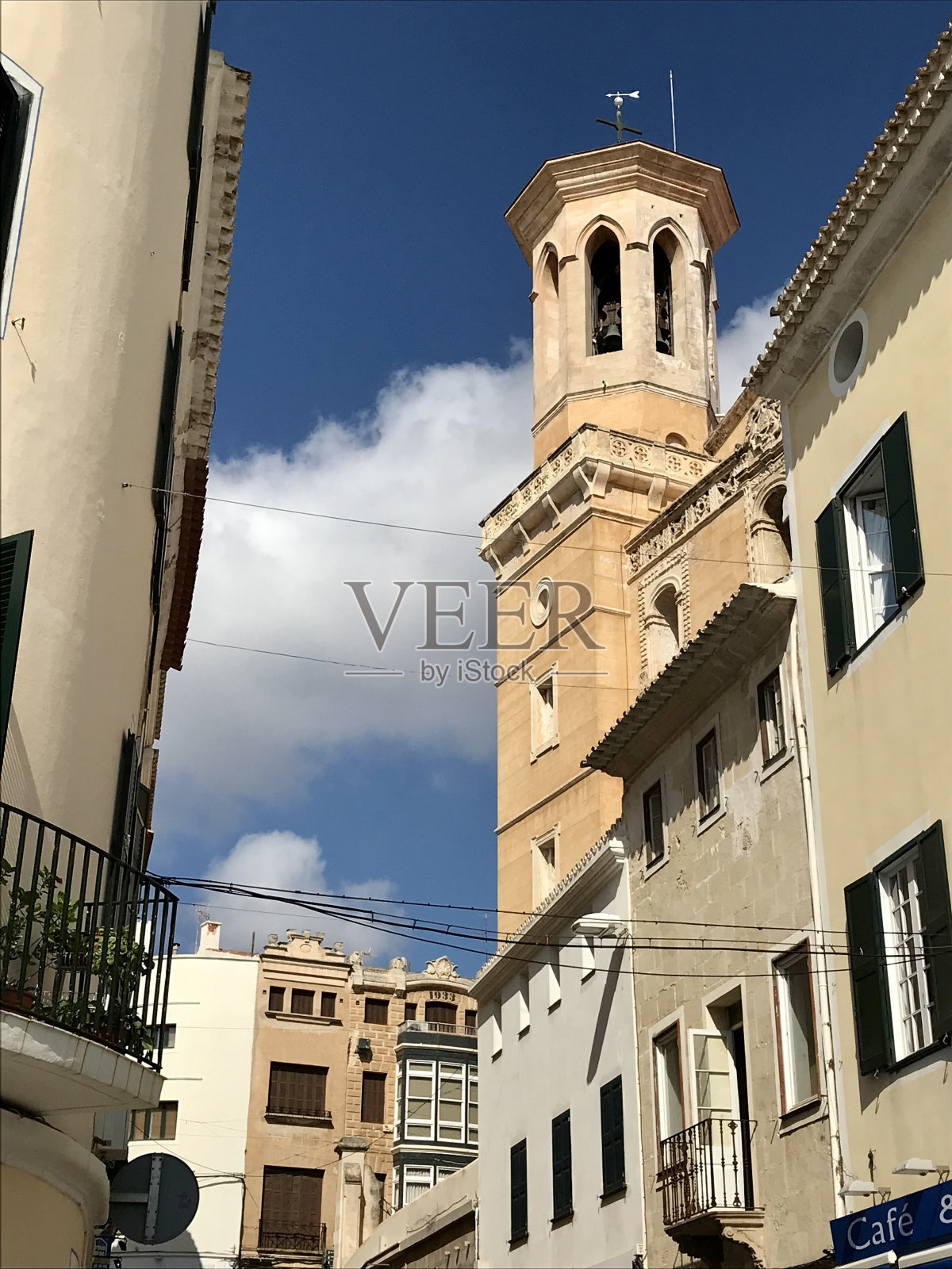 西班牙-梅诺卡-马洪港-老城区的风景-照片摄影图片