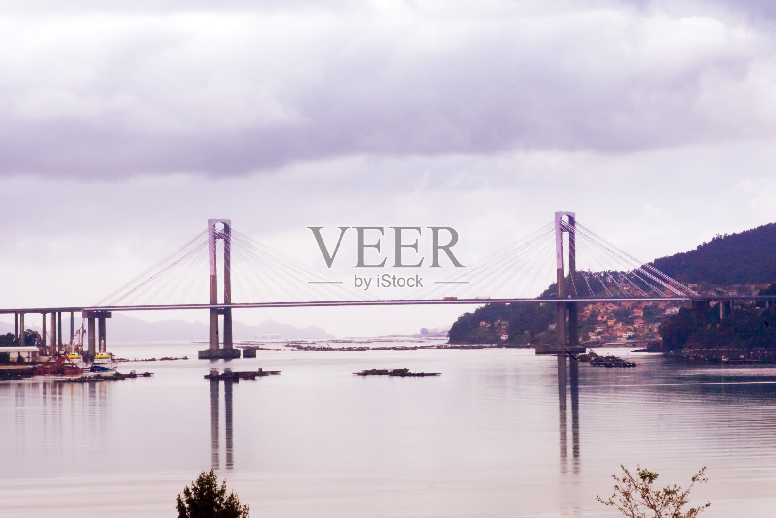 维戈河和兰德桥。维戈，Rias Baixas，蓬特韦德拉省，加利西亚，西班牙。照片摄影图片