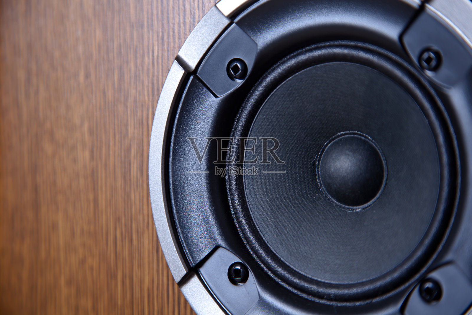 扬声器前面板与附加的扬声器驱动照片摄影图片