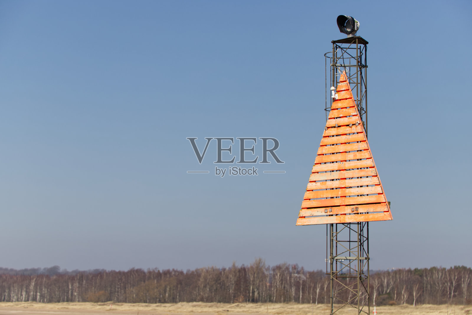 港口入口处的海军标志照片摄影图片