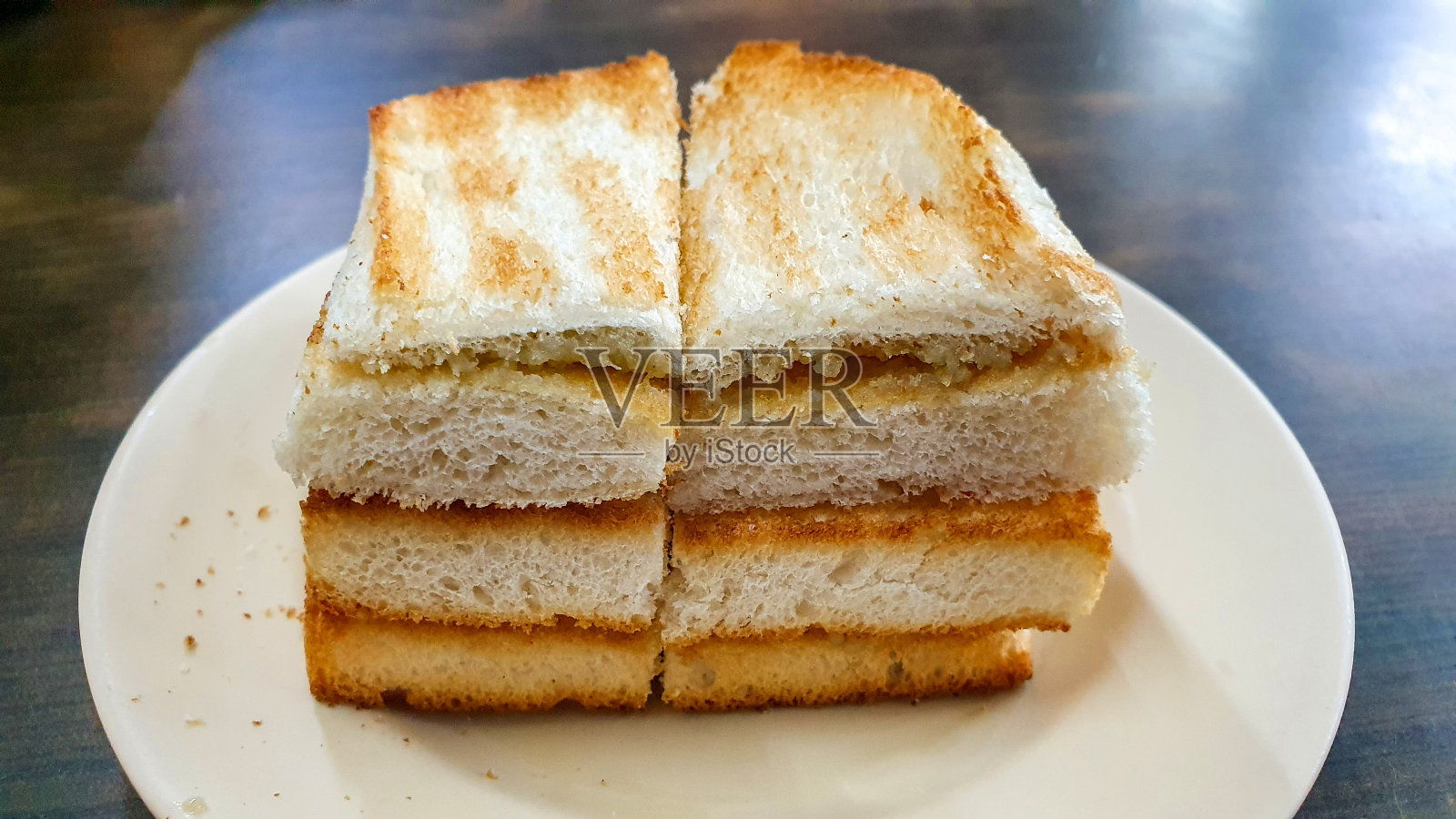 卡亚吐司是典型的新加坡早餐。照片摄影图片