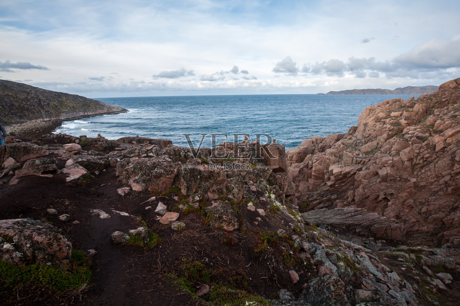 捷里别尔卡村的北冰洋照片摄影图片