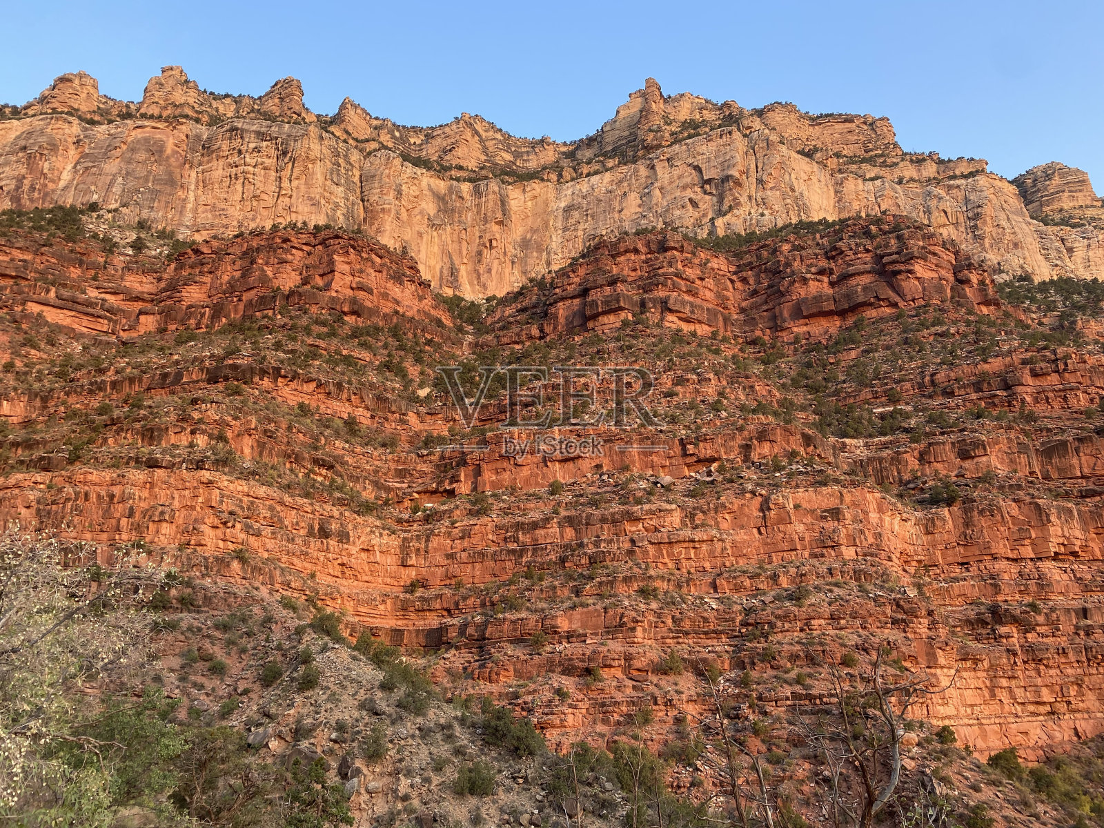 红岩上的日出照片摄影图片