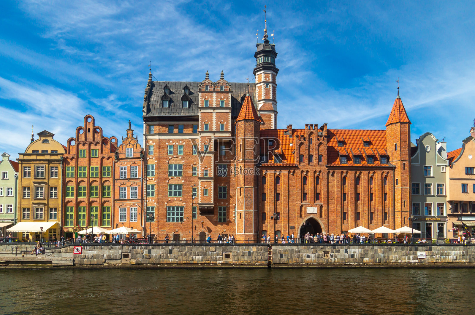 格但斯克摩特瓦瓦河的河堤照片摄影图片