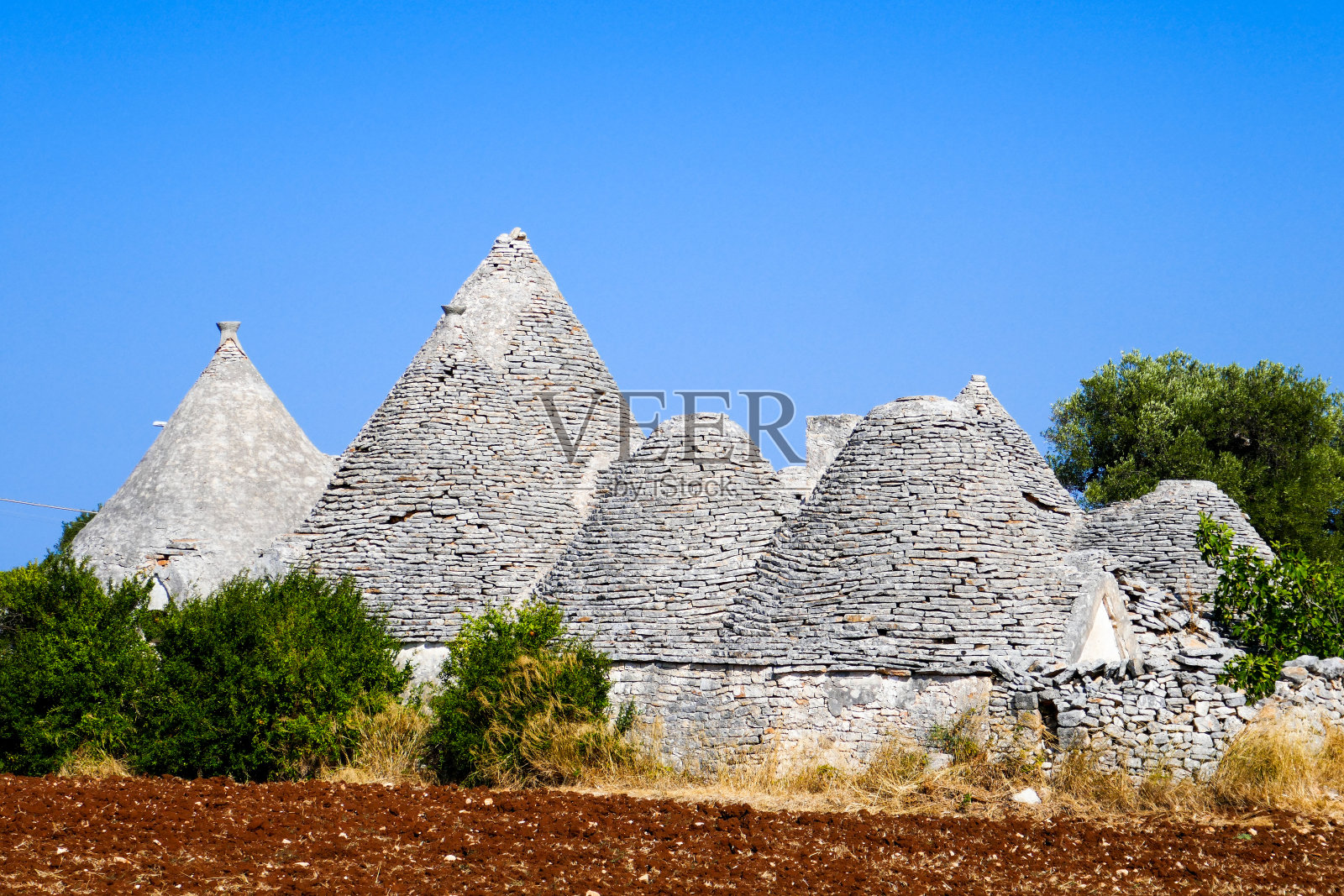 意大利Puglia中的Trullo trulli照片摄影图片