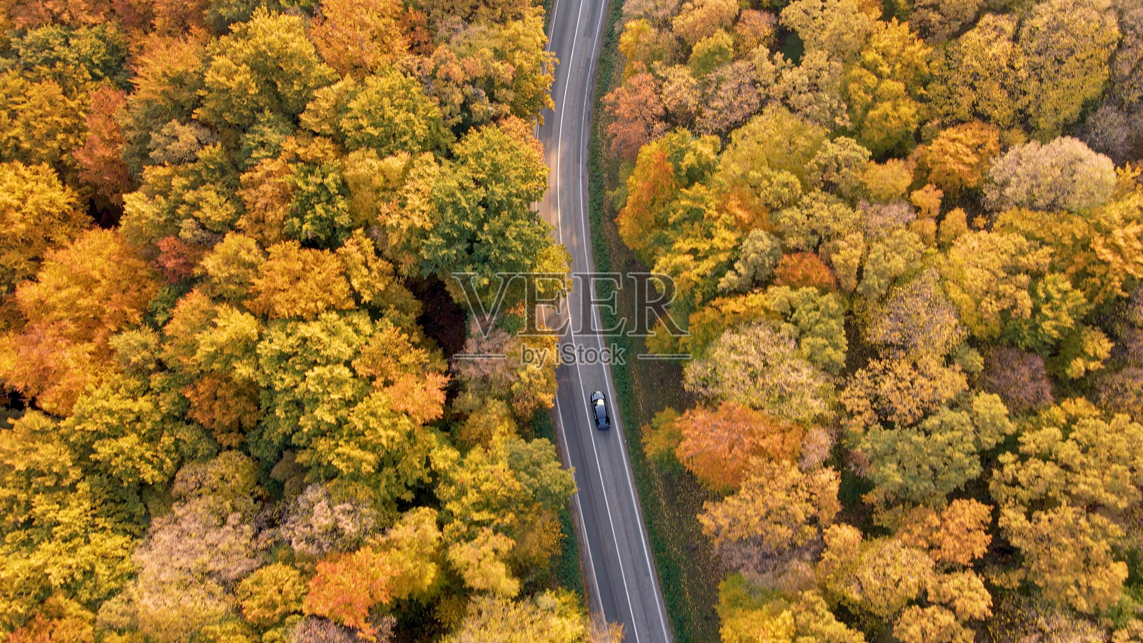 从上面看路照片摄影图片