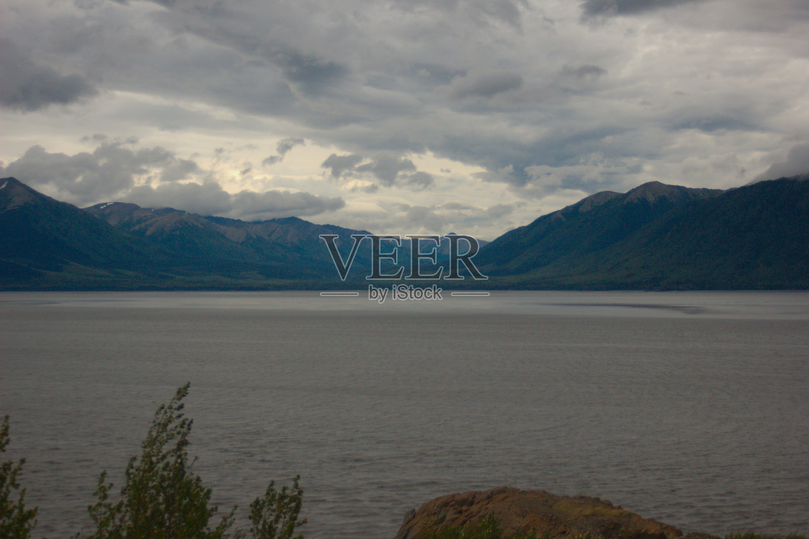 再次转动库克进气道的手臂照片摄影图片