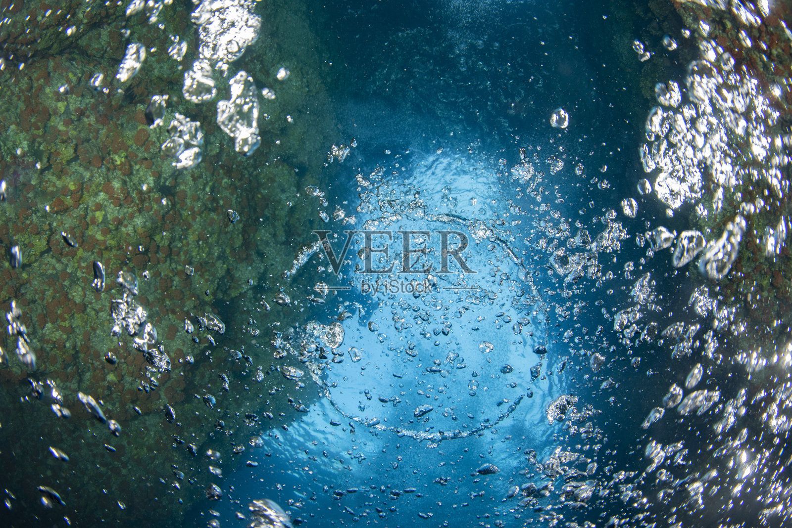 水下气泡管道气体泄漏像北流照片摄影图片