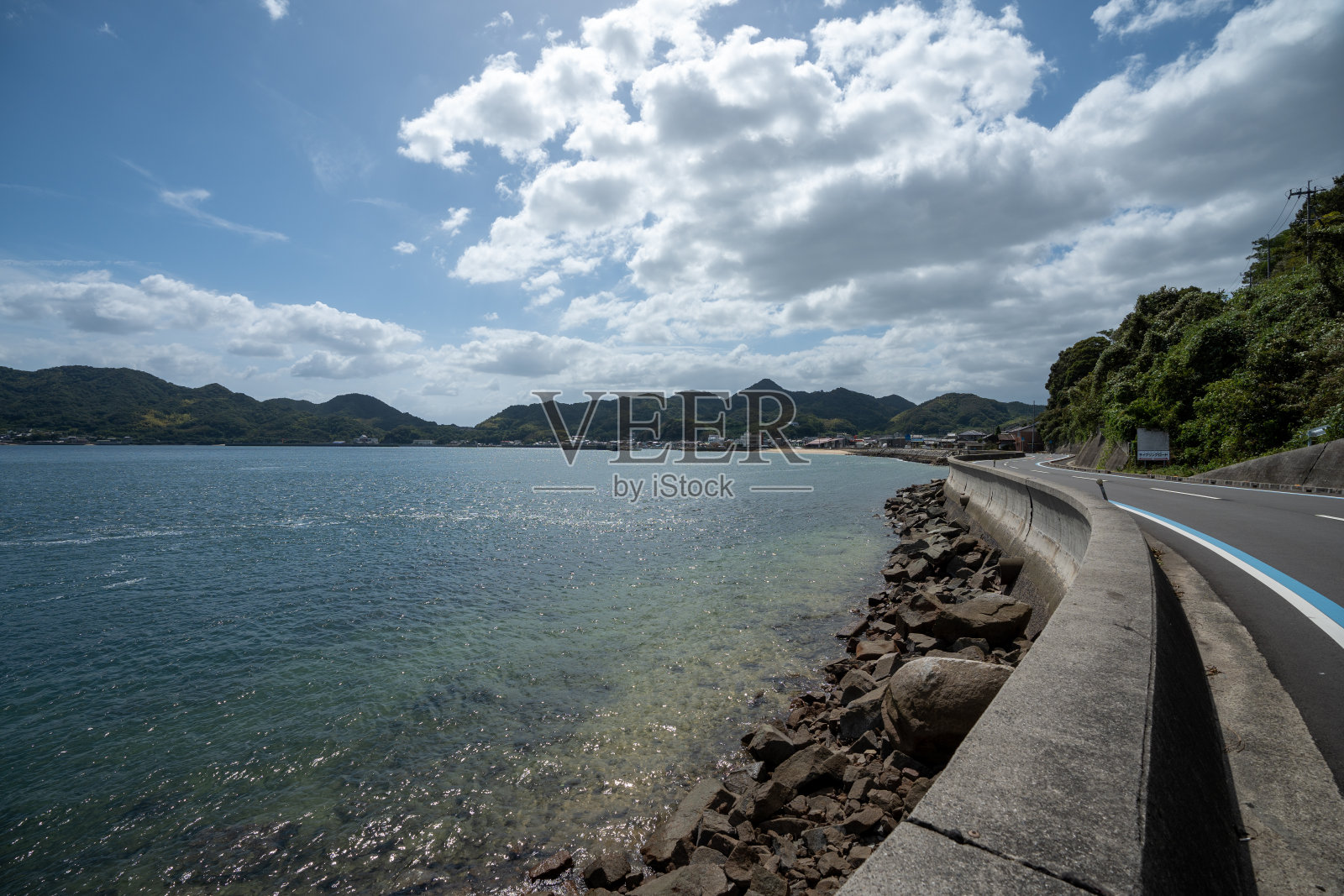 在岛之友海道骑车时的海边照片摄影图片