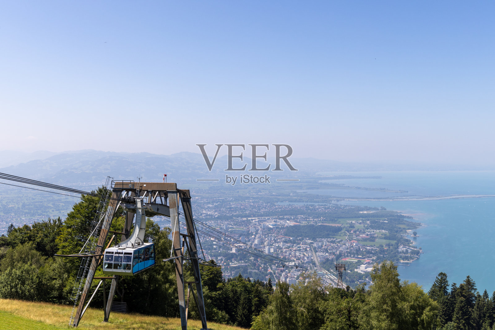 Pfänderbahn缆车侧视图，布列根茨照片摄影图片