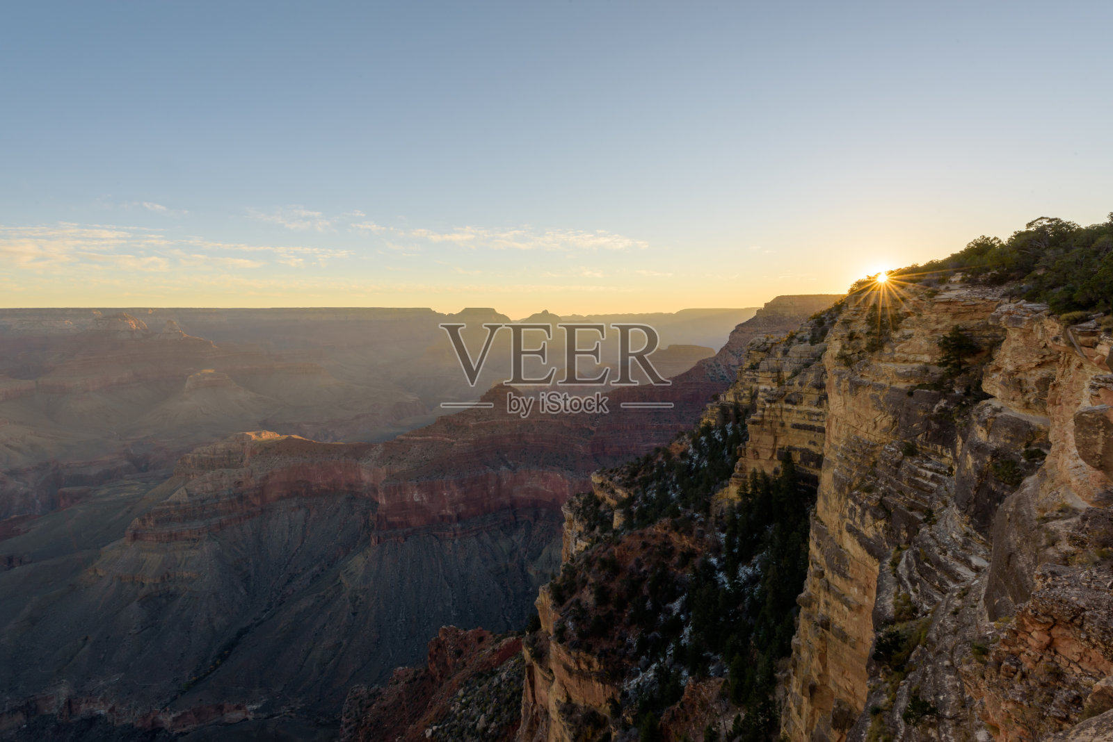 美国西南部亚利桑那州大峡谷国家公园的日出照片摄影图片
