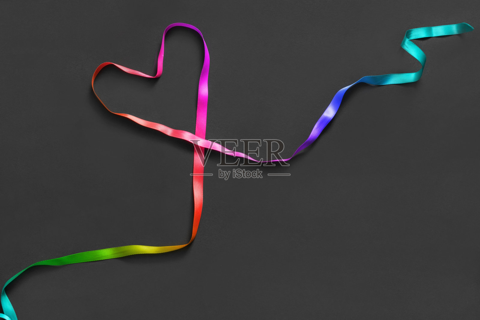 黑色彩虹丝带照片摄影图片