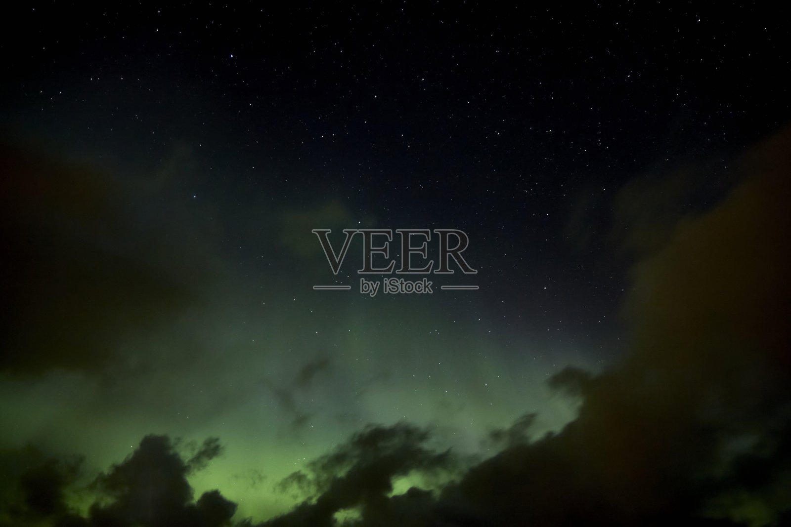 冰岛西南部的夜空北极光照片摄影图片