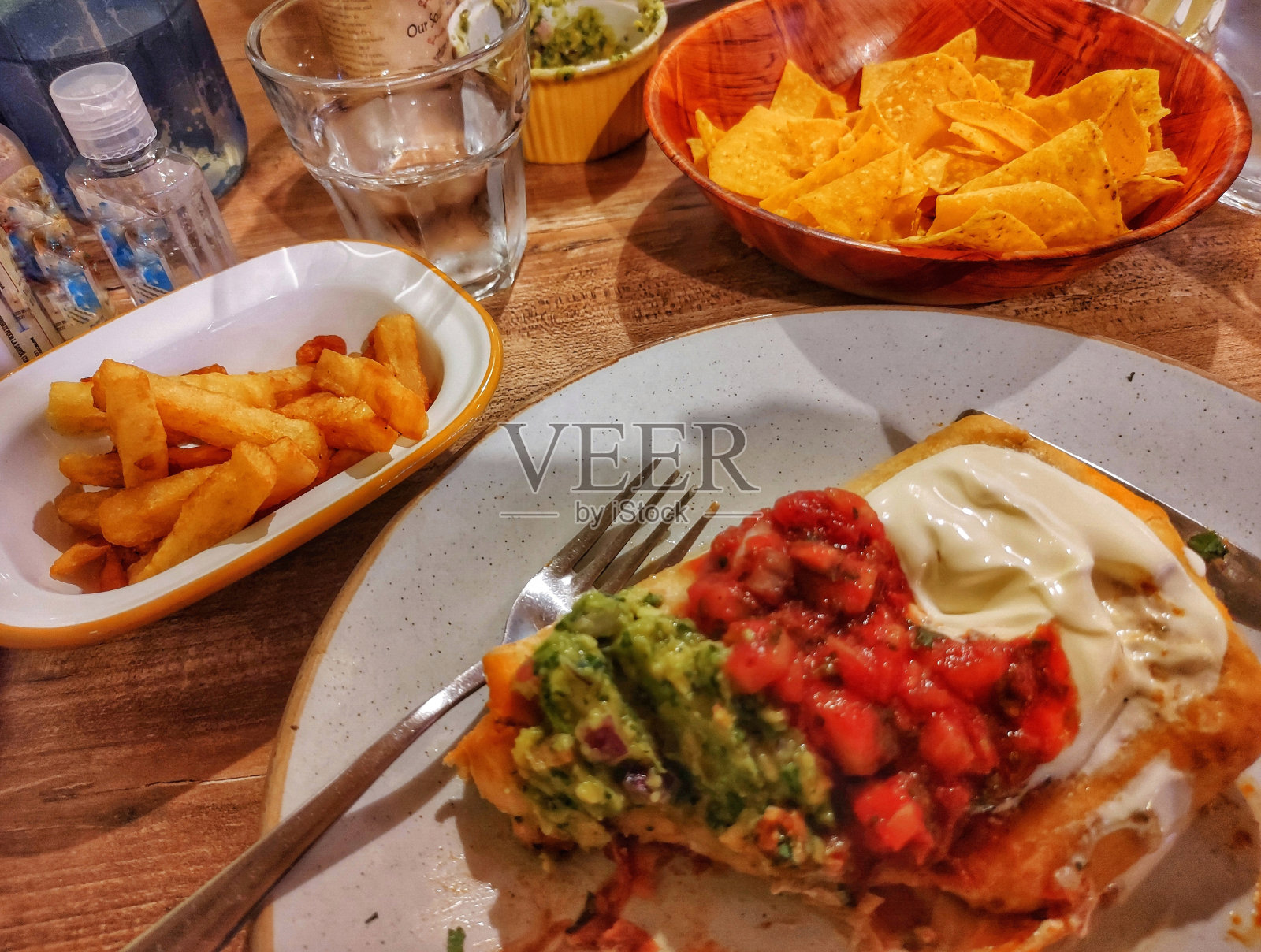 素食chimichanga照片摄影图片